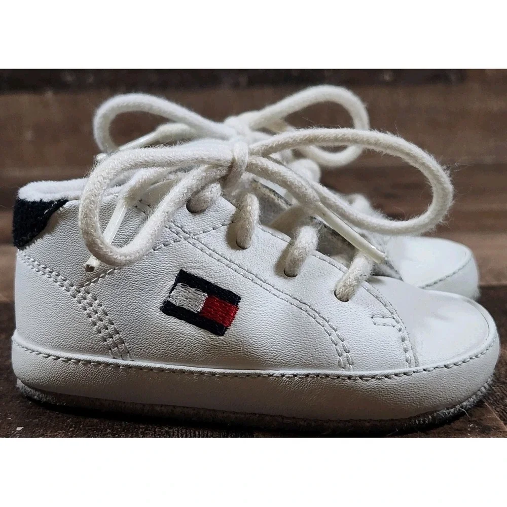 Tommy Hilfiger Baby Shoes Sneakers 2 Months White Leather Laces Infant Newborn